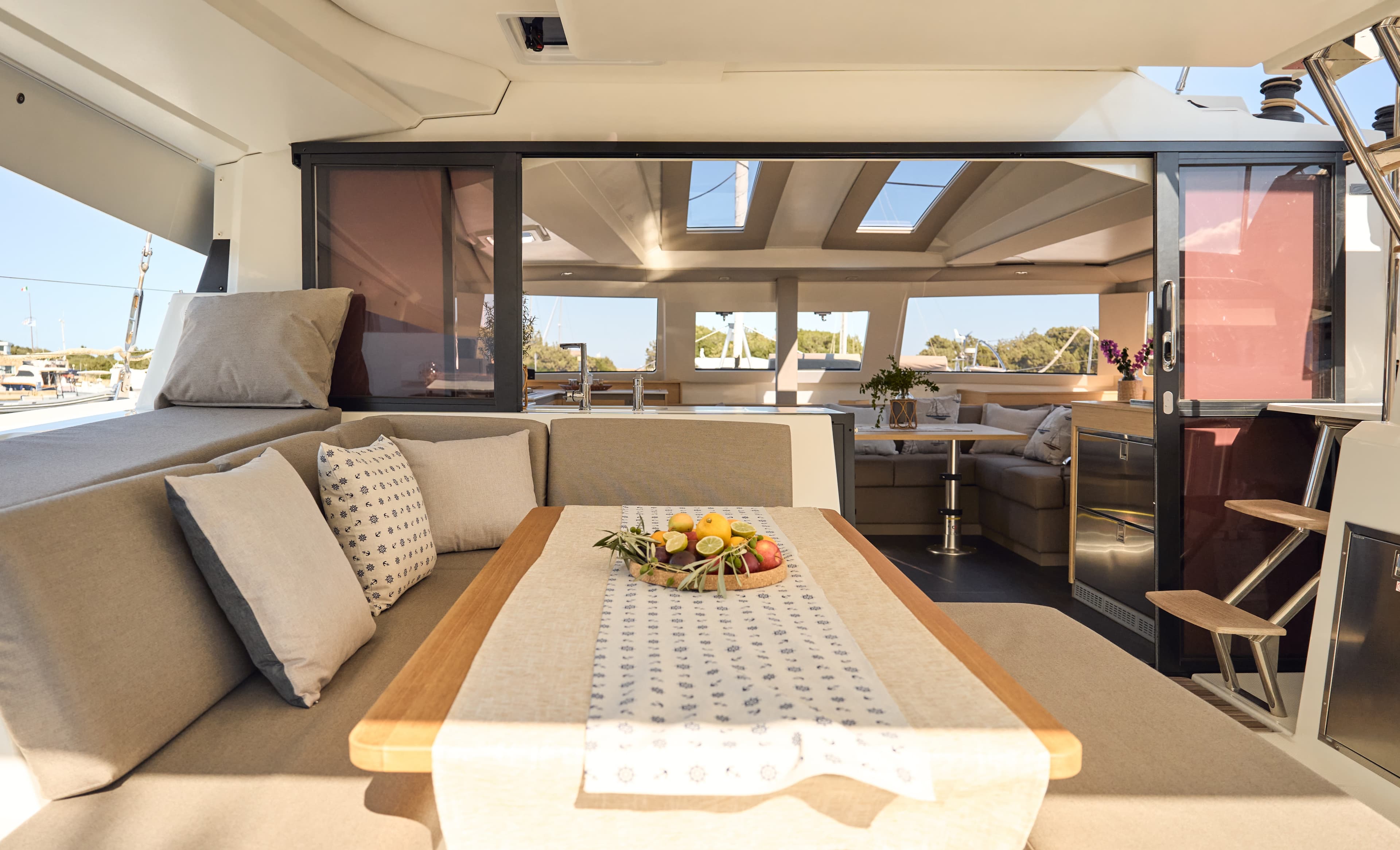 Sargon catamaran detail - Image 4