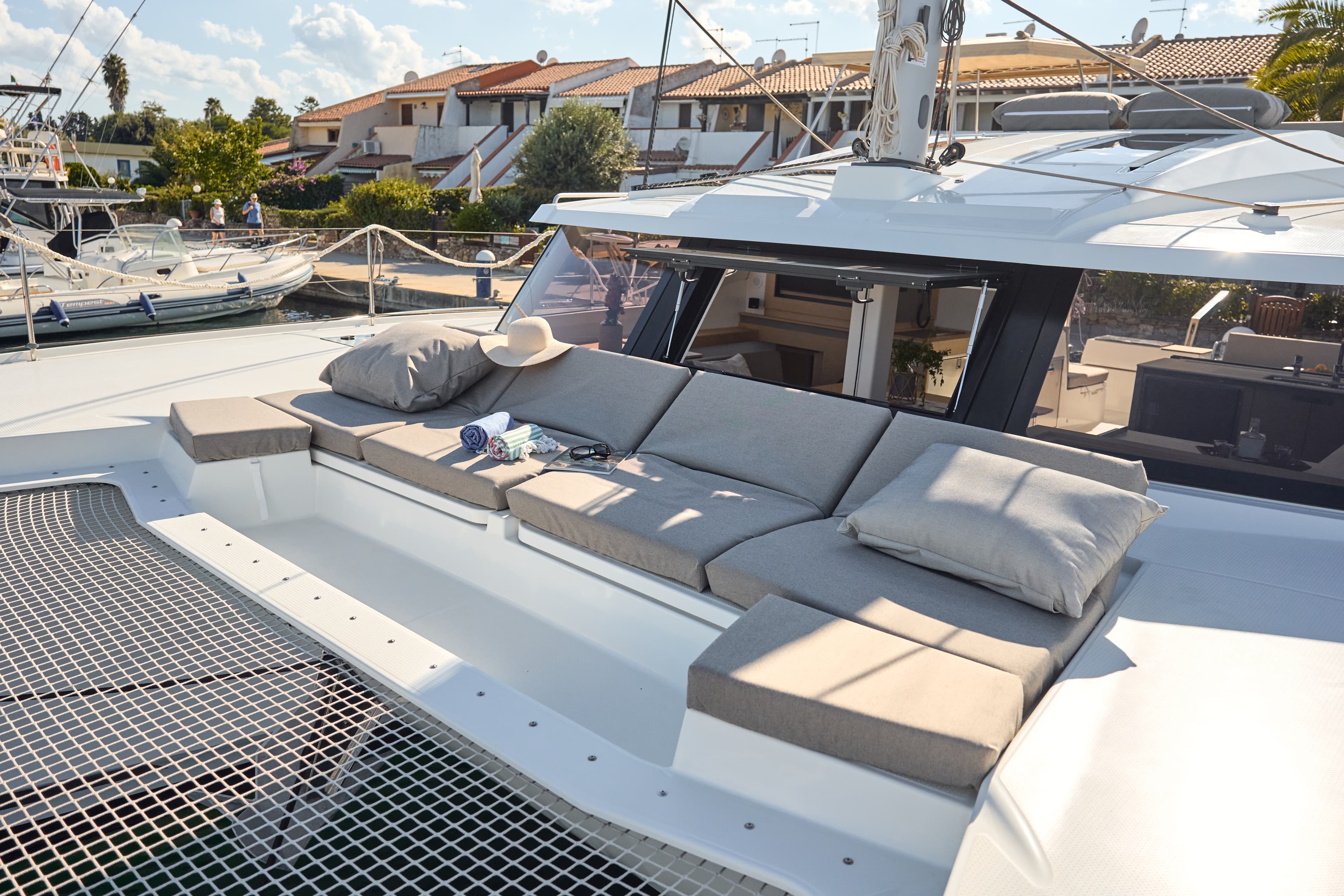 Sargon catamaran detail - Image 9
